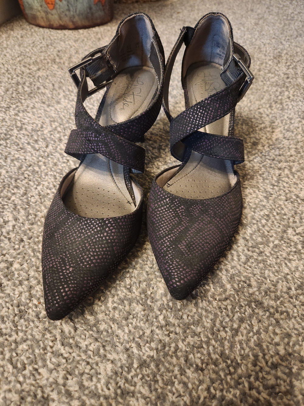 Life Stride Pointed-Toe Cross-Strap Dress Pumps in Black and Purple